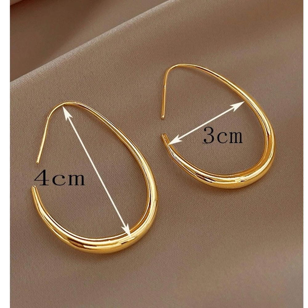 Minimalist Hoop Earrings - Picture 3 of 7